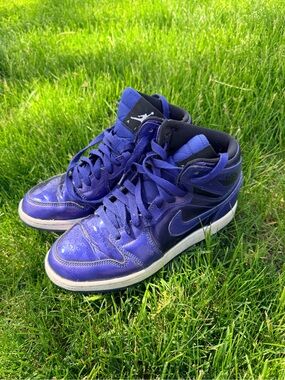 Nike Air Jordan 1 Mid Purple Basketball Sneakers